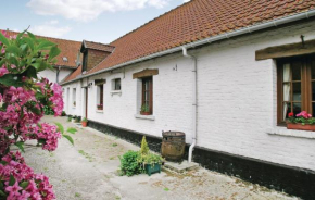 Awesome Home In Hames Boucres With Kitchen